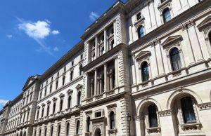 Lords urge government to postpone Off-Payroll implementation