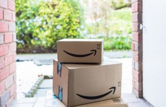 UK Amazon drivers seek employment rights